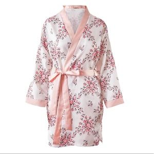 Morgan Lane White Floral Satin Romantic Comfy Allie Robe Sizes S/M & L/XL